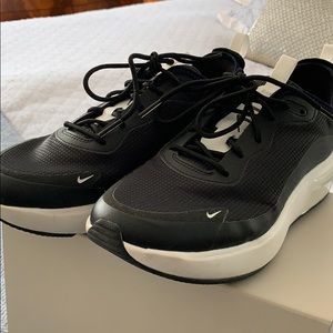 Nike Air Max Dia, black, sz 8 1/2, worn twice